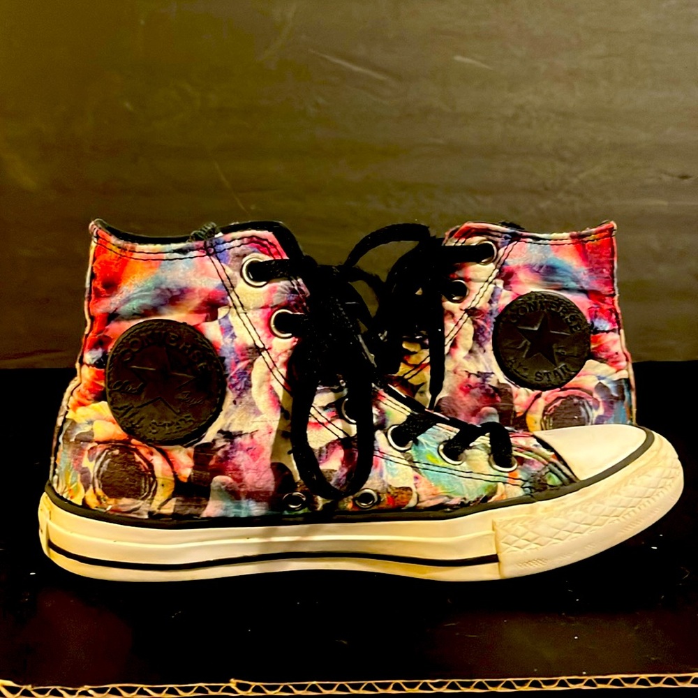 Converse • Floral Skateboard • Chuck Taylor • Sz 7